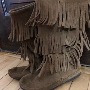 Minnetonka fridge boots